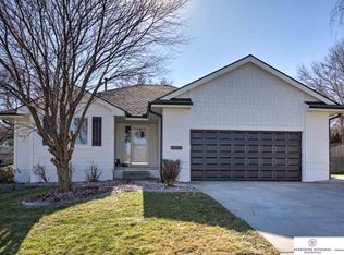 15717 Timberlane Dr, Omaha, NE 68136