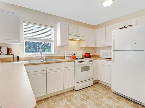 5th image of 1701 NW 1st Ave
