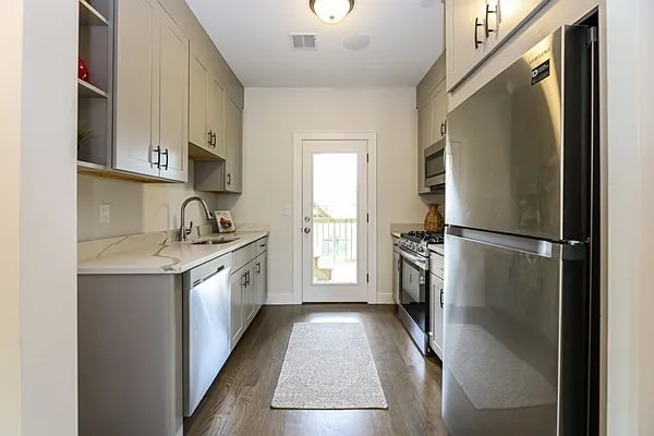 45 Clement Ave #3 — Photo 10