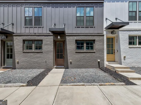 910 Brees Ct, Atlanta, GA 30318