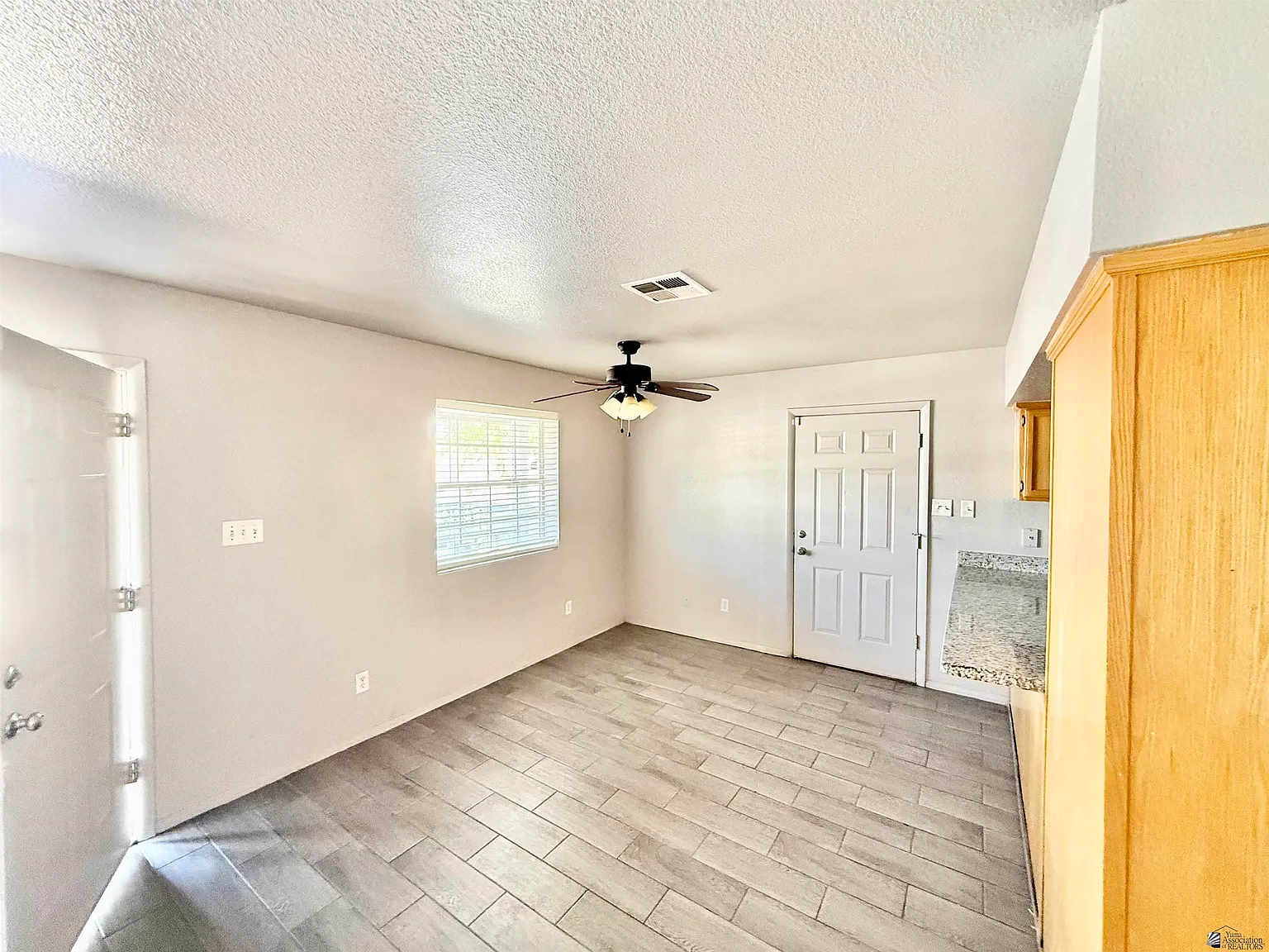 3 bed, 2.0 bath, 1100 sqft, $1,650 — Photo 4
