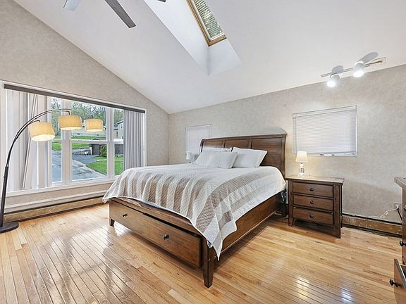 4th image of 6 Harrington Way