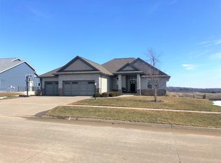 270 N Juniper St, North Liberty, IA 52317