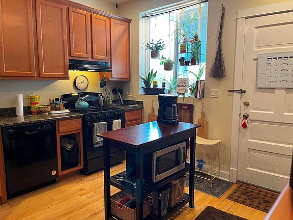 5th image of 1447 W Olive Ave APT 2