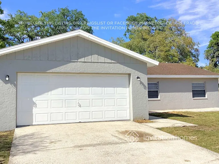 1304 Village Ct — Photo 3