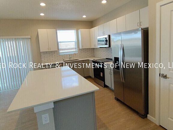 3rd image of 1370 Ashlynn Pl NE