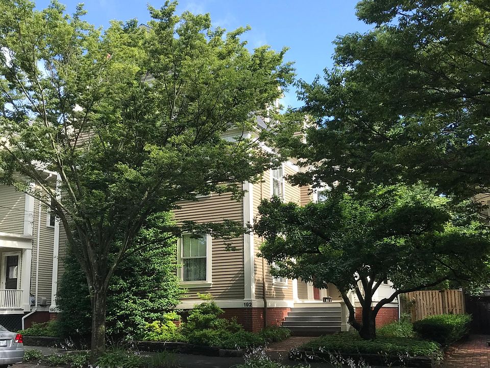 1st image of 190 Bowen St #190