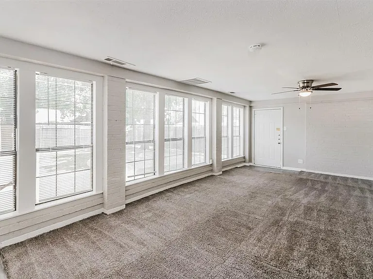 2512 Whitson Way — Photo 8