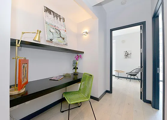 Sold by Prime Manhattan | media 19