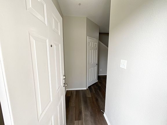2nd image of 10830 Mathom Lndg APT 1