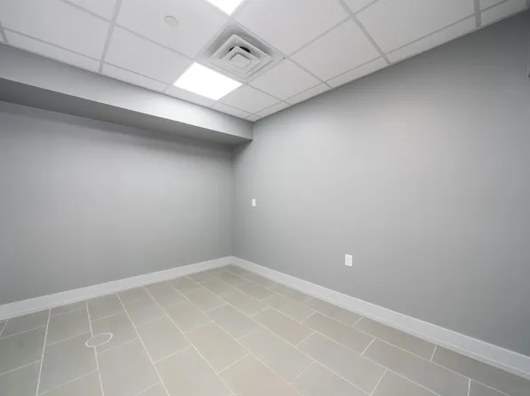 845 Newark Avenue image 32 of 38