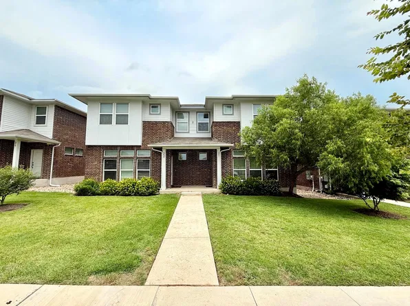 605 W South St #21, Leander, TX 78641