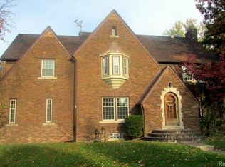 1305 Harvard Rd, Grosse Pointe Park, MI 48230