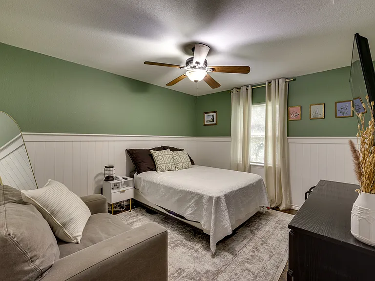 4002 Commonwealth Dr — Photo 12