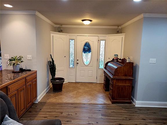 2nd image of 158 Greencrest Ct