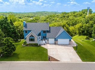 2536 Southcrest Ave E, Maplewood, MN 55119