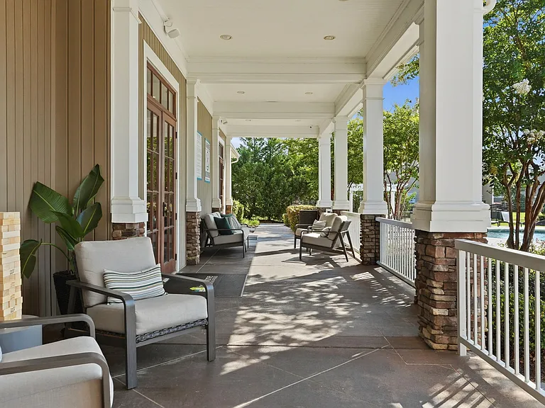 Hawthorne Crestview — Photo 18