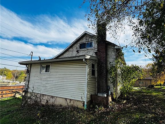 4th image of 44291 Main St
