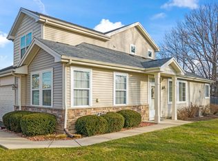 7007 Bogie Ln, Fox Lake, IL 60020