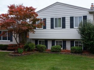 43237 Hartwick Dr, Sterling Heights, MI 48313