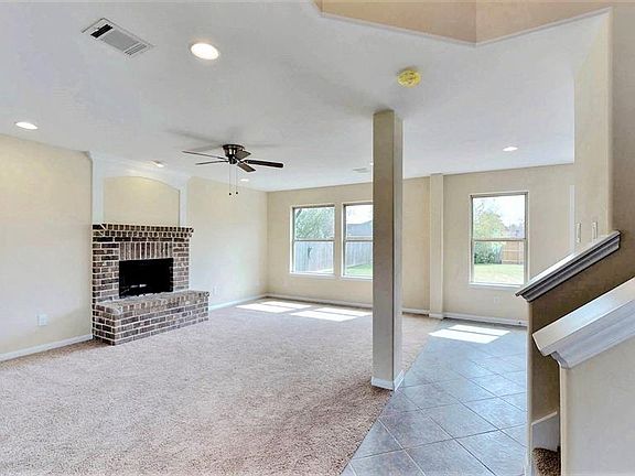3rd image of 6667 Laughlin Dr