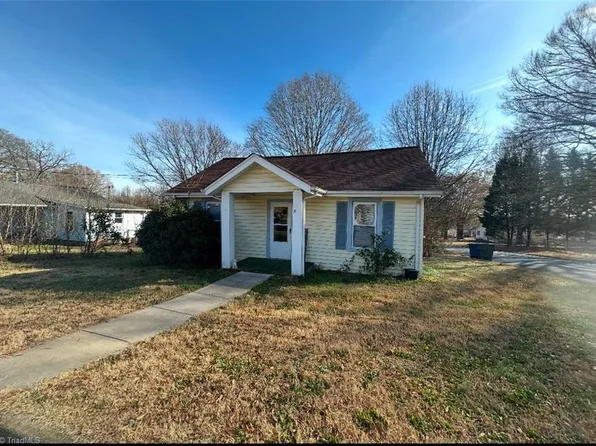 301 N 7th Ave, Mayodan, NC 27027