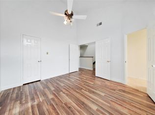 732 Country Place Dr, Houston, TX 77079