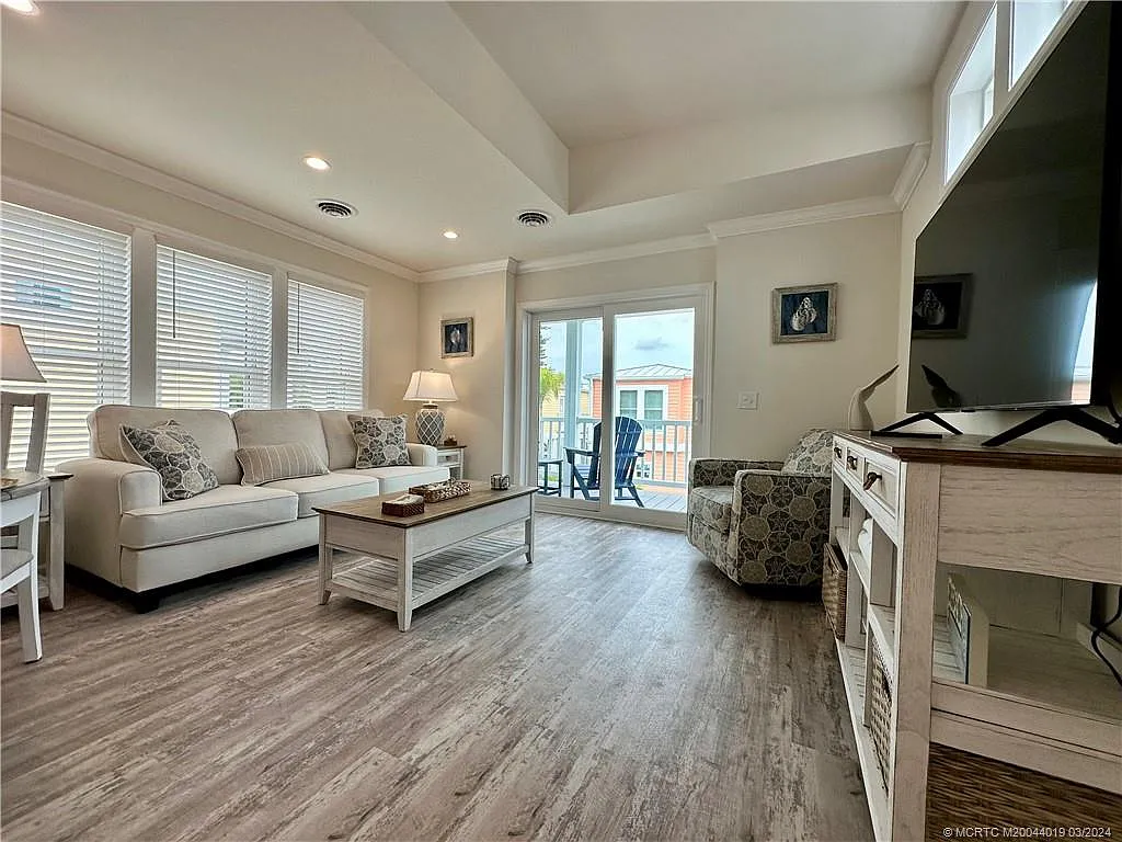 2 bed, 1.0 bath, 1000 sqft, $4,800 — Photo 3