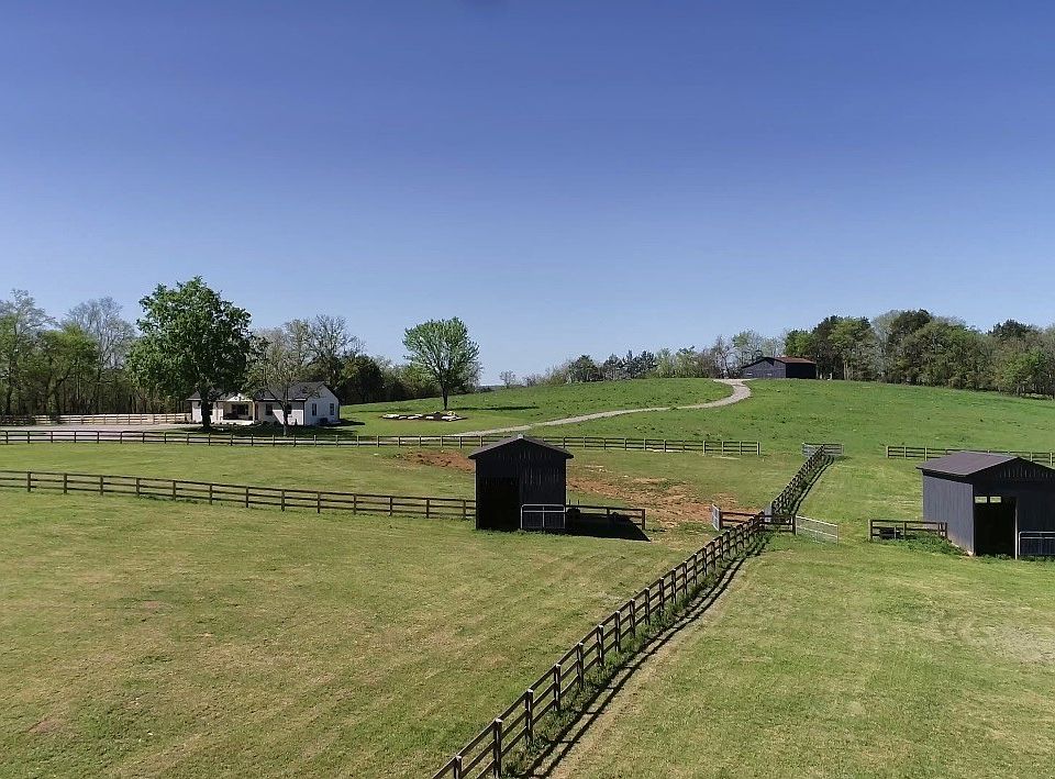 97th image of 2250 Elkton Pike