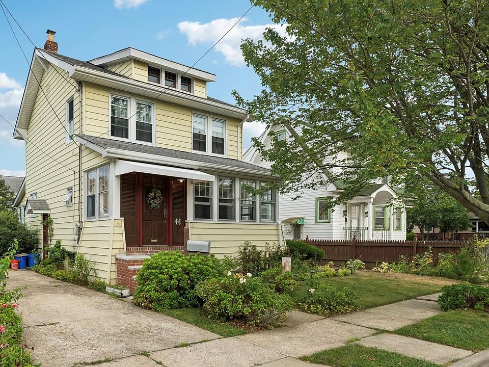 1st image of 60 Woodlawn Avenue