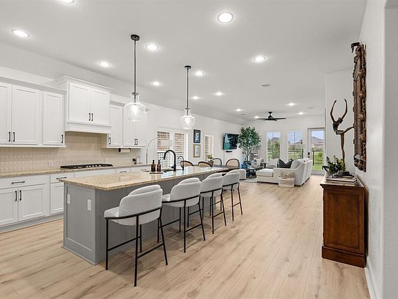 5th image of 21010 Camberwell Beauty Lane