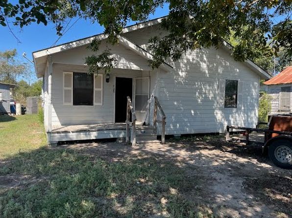 408 S Live Oak St