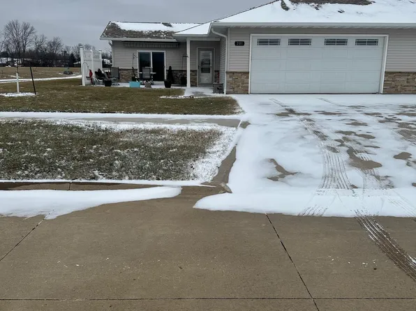 201 E Lincoln Ave, Fairfield, IA 52556