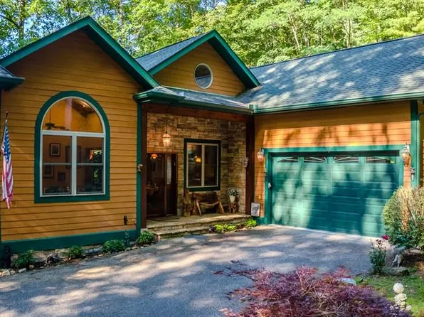 165 Shagbark Dr, Sylva, NC 28779