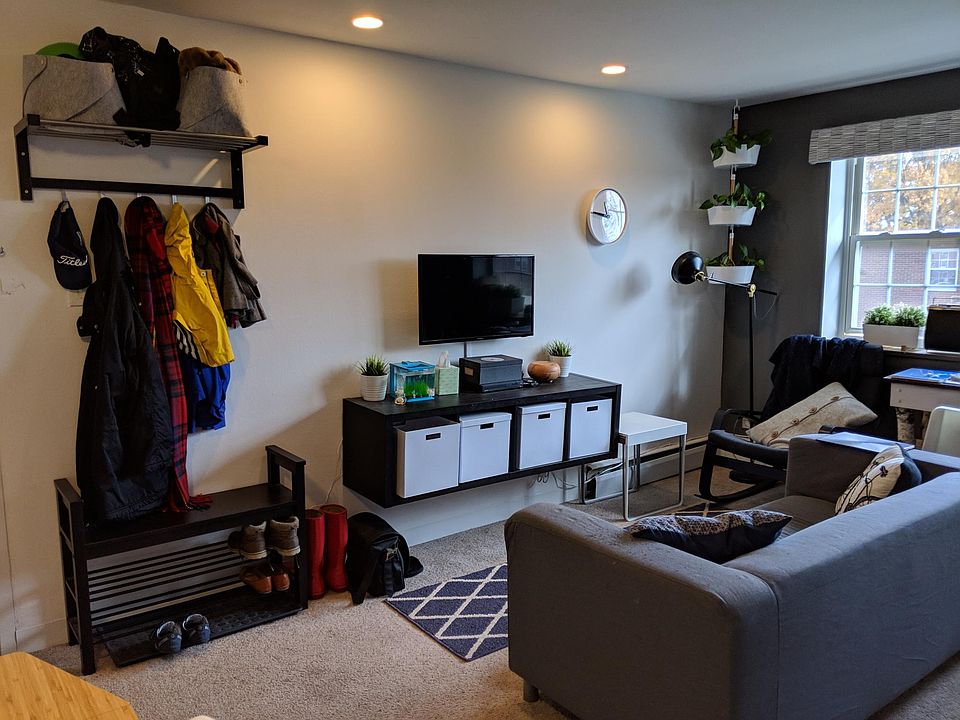 1st image of 584 Harley Dr APT 6