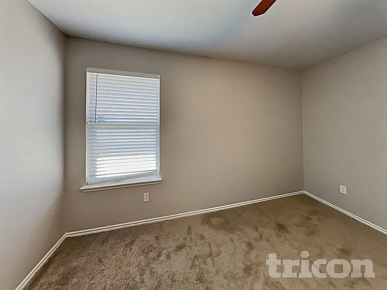 326 Bob White Dr — Photo 12