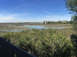 16 Marsh Island Ln, Isle Of Palms, SC 29451