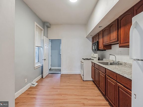 5th image of 741 E Allegheny Ave