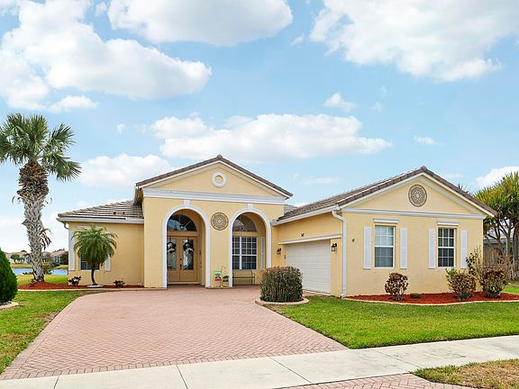 2nd image of 547 SW Lake Manatee Way