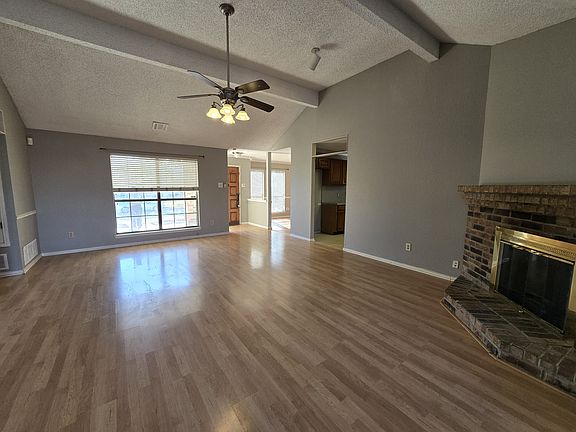3rd image of 877 Harvest Glen Dr