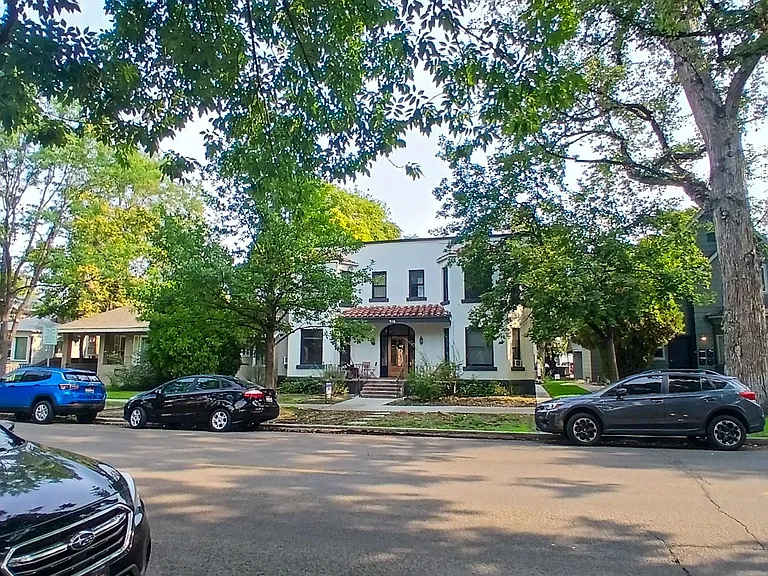 916 W Hays St — Photo 10