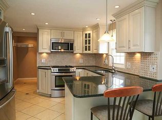 94 Haley Rd, Warwick, RI 02889