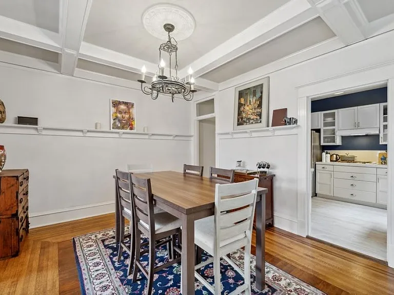 521 16th Ave E #4 — Photo 9