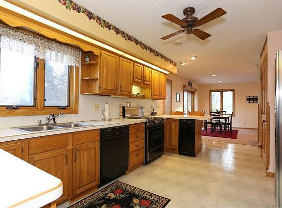 5th image of 4130 Bridgewater Cir