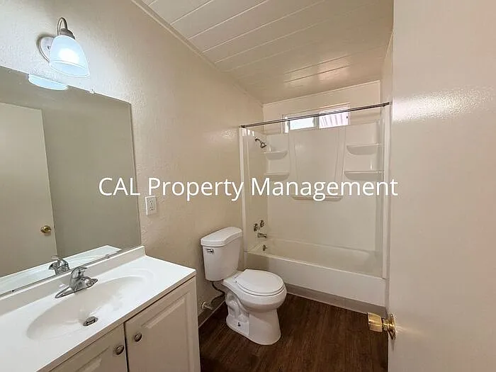 1059 N Sanborn Rd #11 — Photo 9