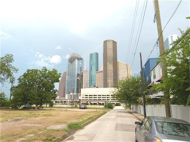 Welcome to your future Development on 806 Saulnier St with the Excellent Downtown View and 15,000 sq
