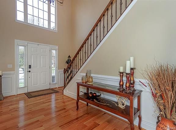 3rd image of 19517 Trintella Ln