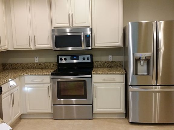 3rd image of 166 Redondo Dr