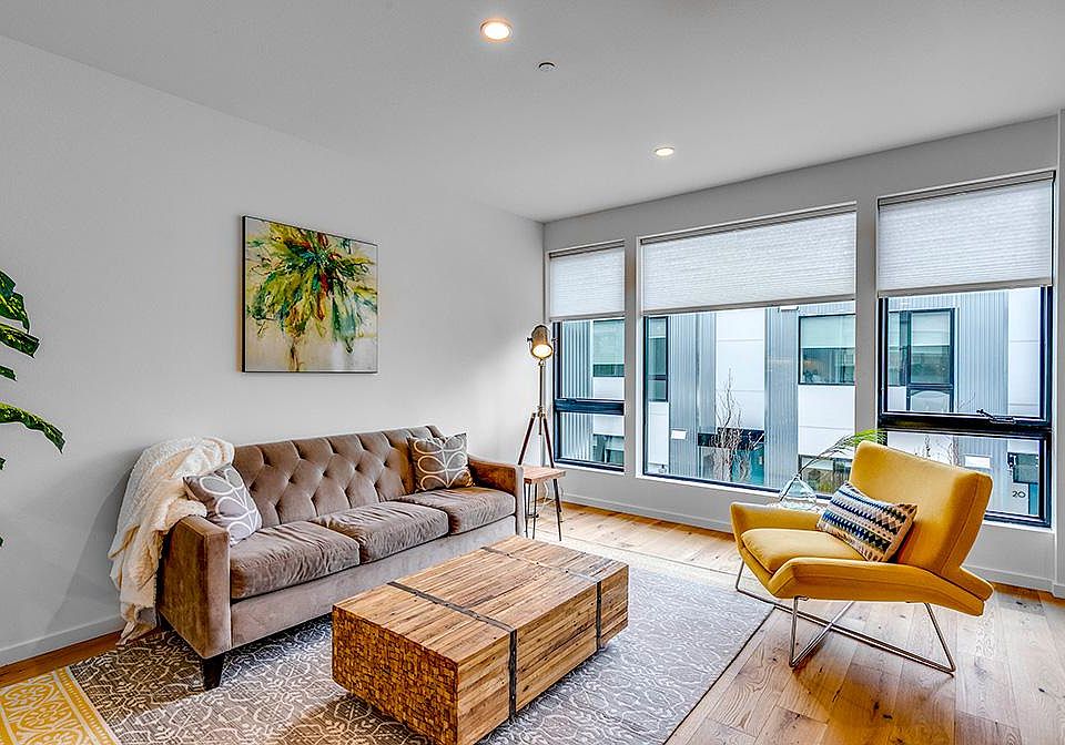 1st image of 521 Madrona Way NE #31