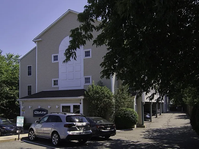 39 Broadway #210 — Photo 2